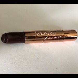 Laqa Cloud Lips